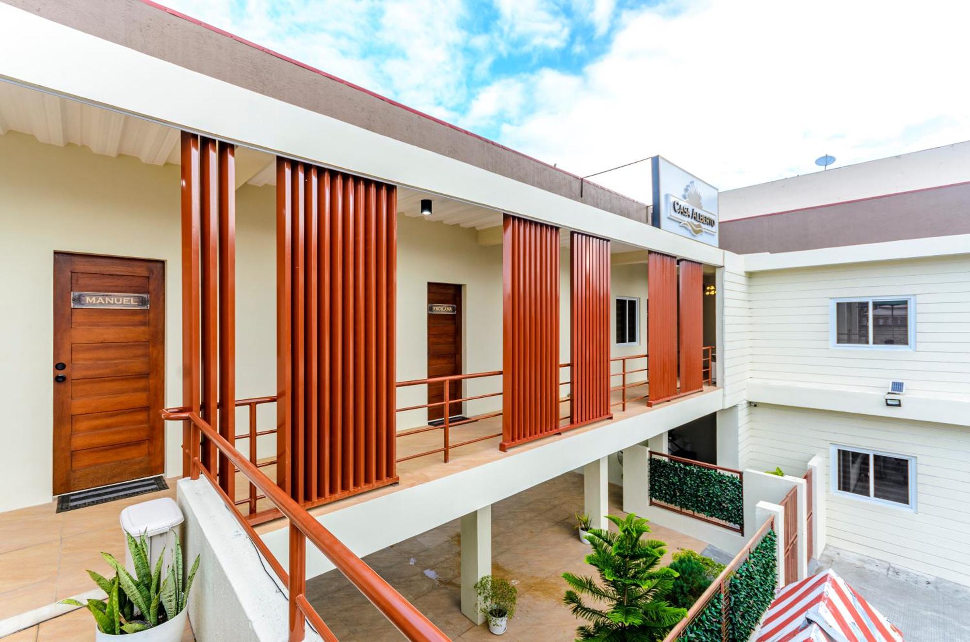 Casa Alberto Of Calapan Town Center Esterno foto