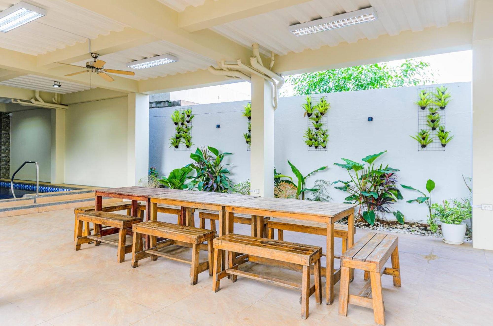 Casa Alberto Of Calapan Town Center Esterno foto