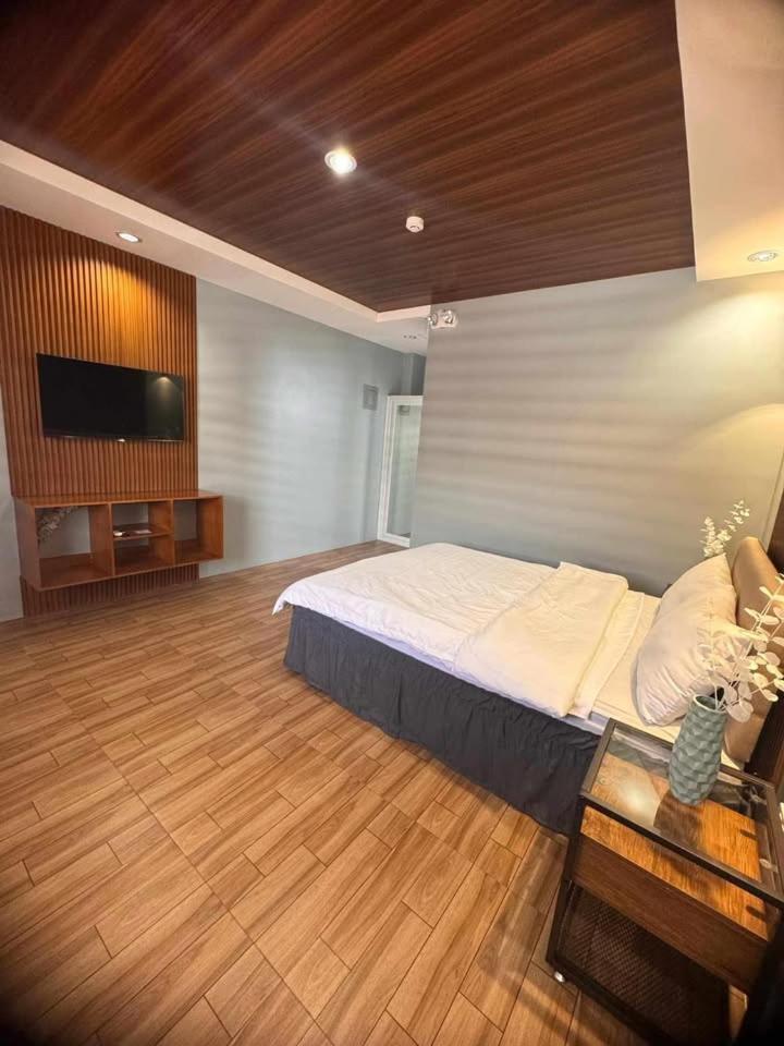 Casa Alberto Of Calapan Town Center Esterno foto